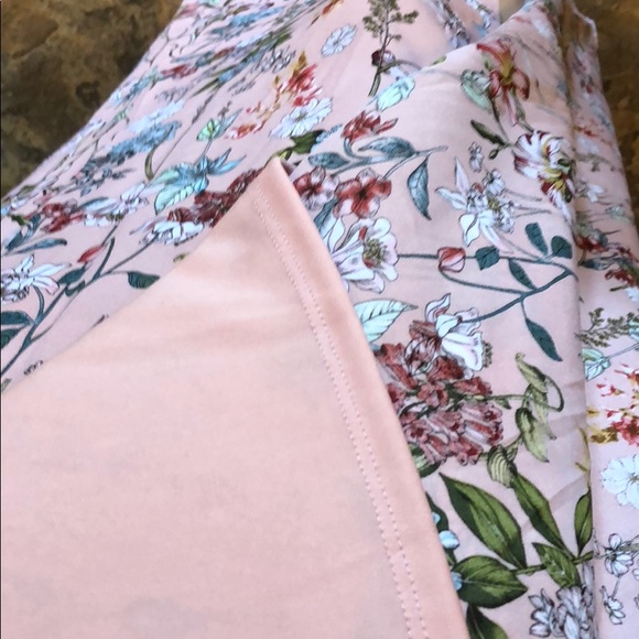 Floral pink wrap maxi dress - Picture 3 of 8